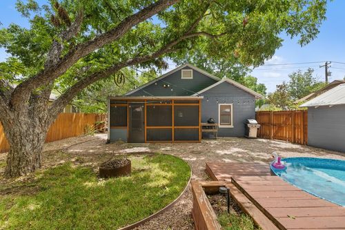 1218 S Myrtle St, Georgetown, TX, 78626-6806 | Card Image