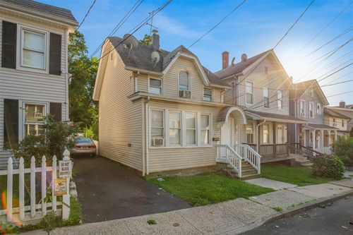 35 Ann St, Ossining, NY, 10562-3209 | Card Image