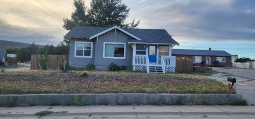 923 W Pine St, Rawlins, WY, 82301-5340 | Card Image
