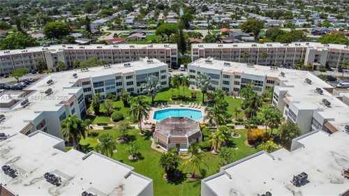 305l-6770 Royal Palm Boulevard, Margate, FL, 33063 | Card Image