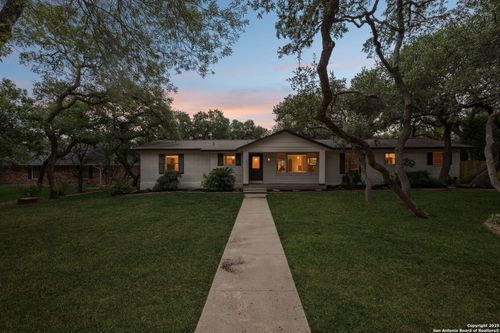 320 El Portal Dr, Hollywood Park, TX, 78232-2110 | Card Image