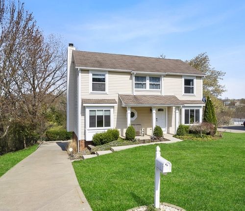 216 Briar Path, Imperial, PA, 15126-9686 | Card Image
