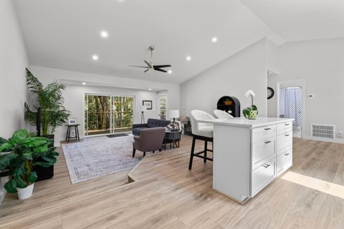 15880 Names Drive, Grass Valley, CA, 95949 | Card Image