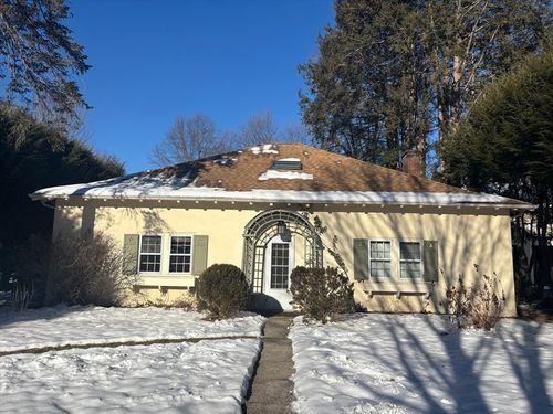 61 Harrison Ave, Northampton, MA, 01060-2910 | Card Image