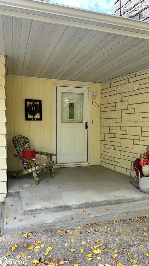 136 Solar Dr, Oskaloosa, IA, 52577 | Card Image