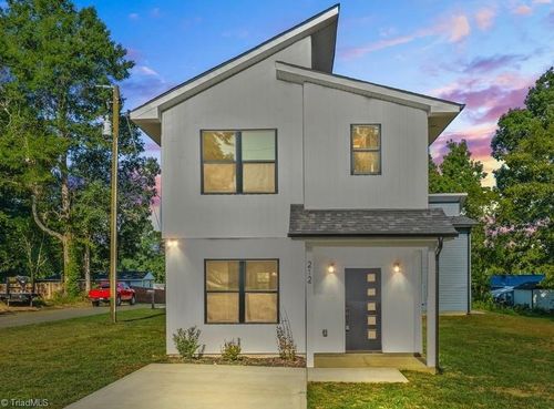 212 S Carter St, Liberty, NC, 27298-3138 | Card Image