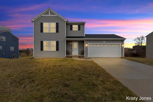 426 Oak View Dr, Middleville, MI, 49333-7088 | Card Image