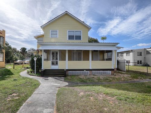 422 E Citrus Ave, EUSTIS, FL, 32726-4187 | Card Image