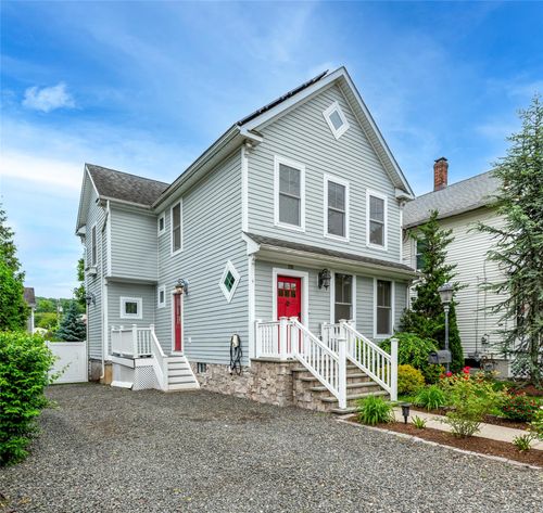 235 High Ave, Nyack, NY, 10960-2404 | Card Image