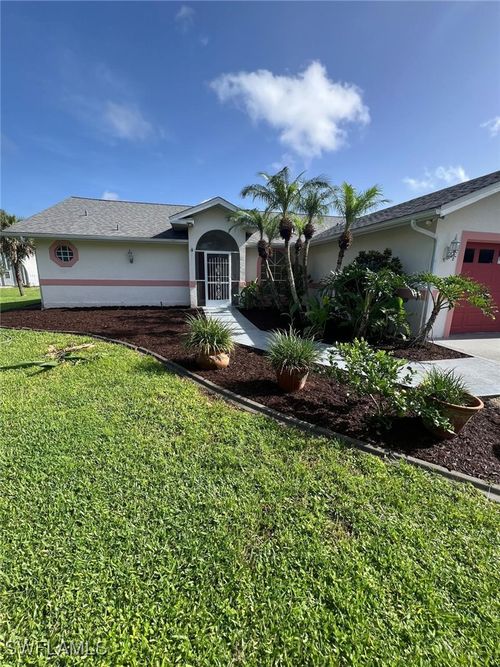 2875 18th Ave Se, Naples, FL, 34117-4636 | Card Image