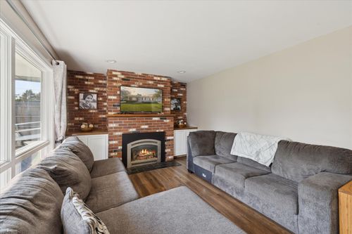 908 Huntington Dr, Owosso, MI, 48867-1908 | Card Image