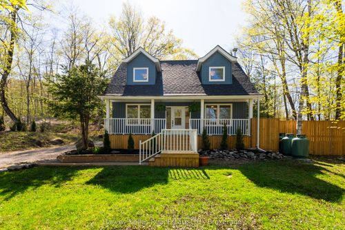21 Todholm Dr, Port Carling, ON, P0B1J0 | Card Image