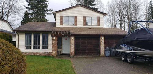 9742 149 St, Surrey, BC, V3R8C6 | Card Image