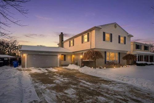 32523 Cambridge Dr, Warren, MI, 48093-1268 | Card Image