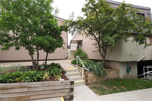 265-40 Tannery St E, Cambridge, ON, N3C2B9 | Card Image