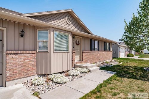 352 Kimberly Dr, Idaho Falls, ID, 83401-3821 | Card Image