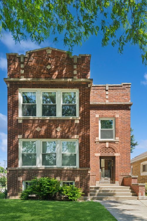 4908 Pensacola Ave, Chicago, IL, 60641-1529 | Card Image