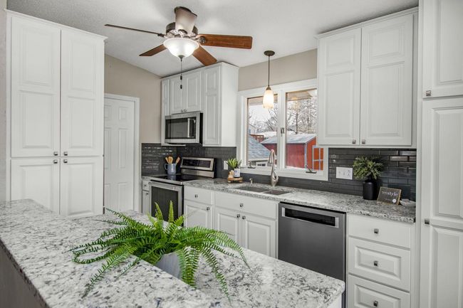 Kitchen | Image 8