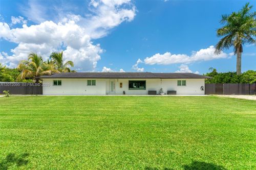 18725 Sw 218th St, Miami, FL, 33170-1310 | Card Image