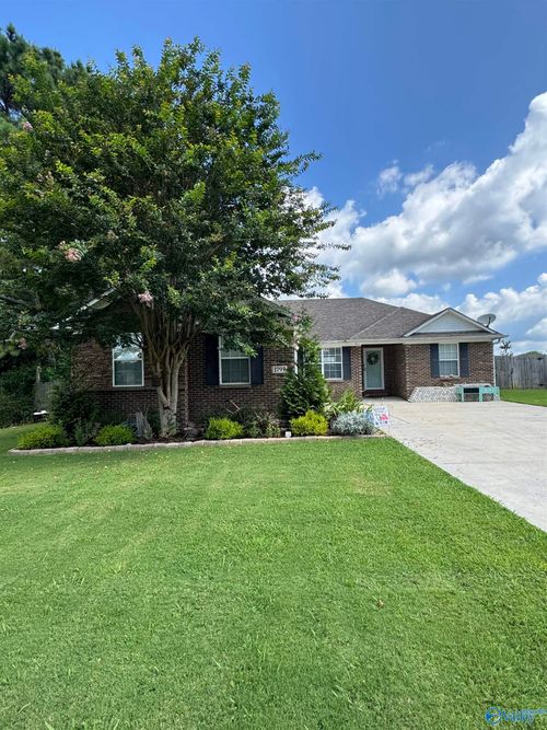 1797 Ready Section Rd, Toney, AL, 35773-7108 | Card Image