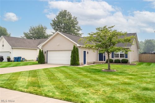 2293 Stonepath St, Lorain, OH, 44052-1192 | Card Image