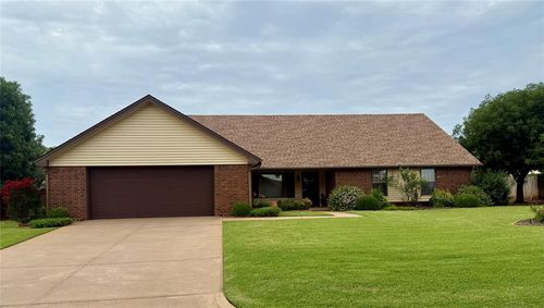 2608 Sunset Dr, Clinton, OK, 73601-2108 | Card Image