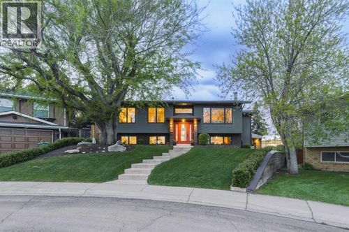 228 Cantrell Pl Sw, Calgary, AB, T2W1X3 | Card Image