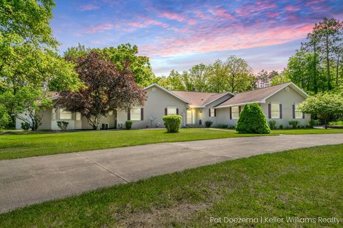 376 Stauffer Dr, Hastings, MI, 49058-9813 | Card Image