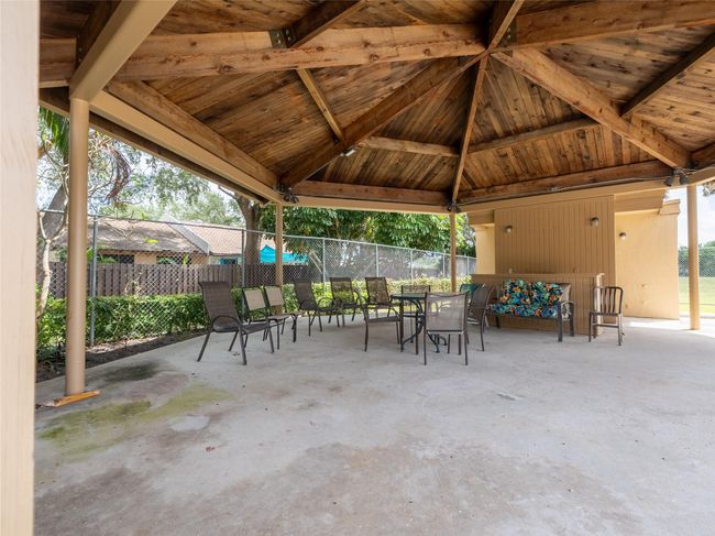280 - 1424 Nw 97 Th Ter, Townhouse with 2 bedrooms, 3 bathrooms and null parking in Pembroke Pines FL | Image 51