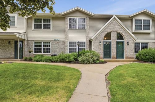 2100 Miller St, West Bend, WI, 53095-5358 | Card Image