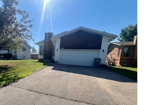 9717 73 Ave, Grande Prairie, AB, T8V5K3 | Card Image