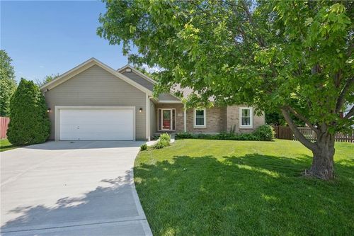 20929 Maple Ter, Spring Hill, KS, 66083-7513 | Card Image