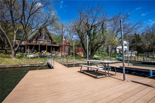 521 W Sugar Lake Dr, Mound City, KS, 66056-5497 | Card Image