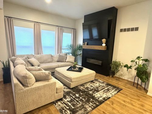 57421 River Oaks Dr, New Haven, MI, 48048-3301 | Card Image