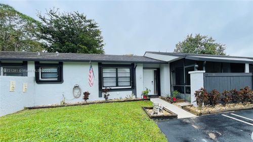85-85 Conaskonk Cir, Royal Palm Beach, FL, 33411-8218 | Card Image