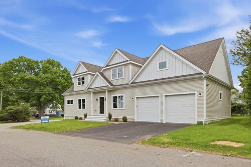 40 Ferncroft Rd, Braintree, MA, 02184-2354 | Card Image