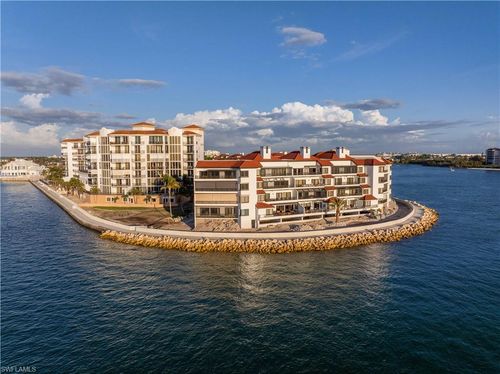 645-645 La Peninsula Blvd, NAPLES, FL, 34113-4043 | Card Image