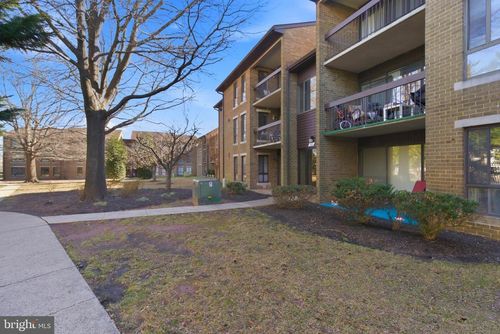apt-204-561 Florida Ave, HERNDON, VA, 20170-4935 | Card Image