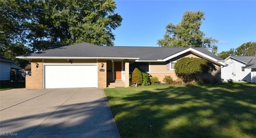 848 Stanwell Dr, Highland Heights, OH, 44143-3206 | Card Image