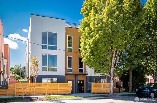 d-527 S Cloverdale St, Seattle, WA, 98108-4527 | Card Image