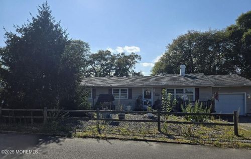 1409 Susan Ln, Point Pleasant Boro, NJ, 08742-4928 | Card Image