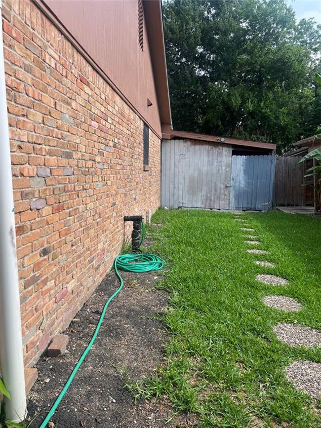 11226 Langdon Ln, House other with 3 bedrooms, 2 bathrooms and 2 parking in Houston TX | Image 8