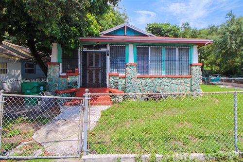 105 Nw 58th St, Miami, FL, 33127-1619 | Card Image