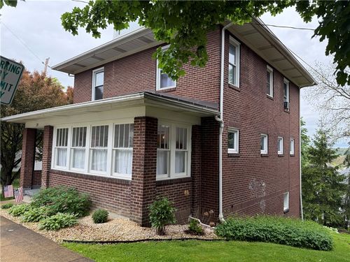 235 Center Ave, Greensburg, PA, 15601-1922 | Card Image