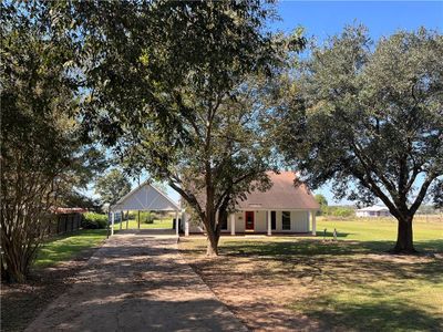 982 Highway 1184 Highway, House other with 3 bedrooms, 2 bathrooms and null parking in Cottonport LA | Image 2