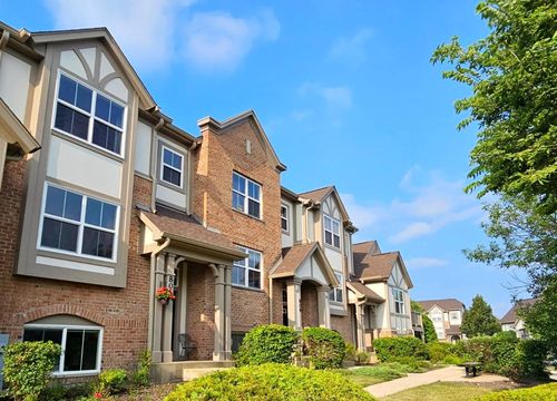 806 June Ter, Lake Zurich, IL, 60047-6225 | Card Image
