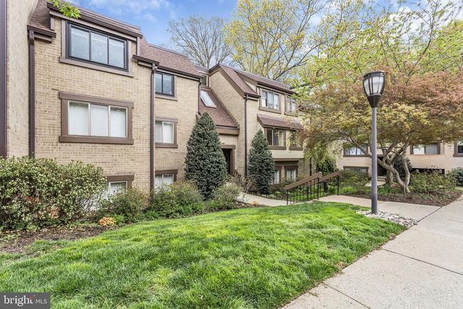 5C - 1665 Parkcrest Cir, Condo with 2 bedrooms, 1 bathrooms and null parking in RESTON VA | Image 30