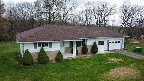 102 Randy Dr, Butler, PA, 16002-3827 | Card Image