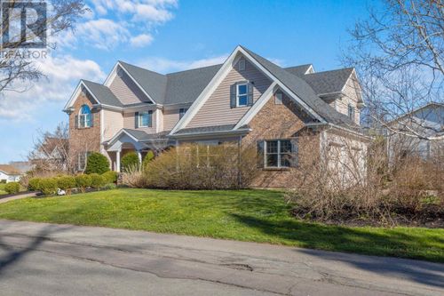 45 Brittany Dr, Charlottetown, PE, C1A9L8 | Card Image