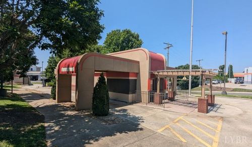 2901 Candlers Mountain Rd, Lynchburg, VA, 24502-2211 | Card Image